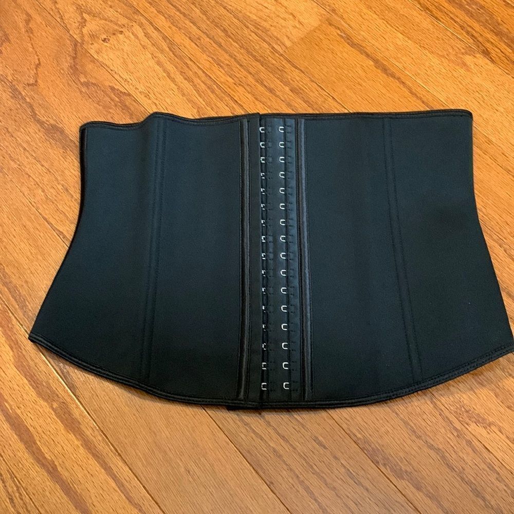 Womens Waist trainer size large